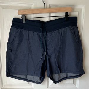 North Face Women’s Aphrodite Motion Shorts - Long